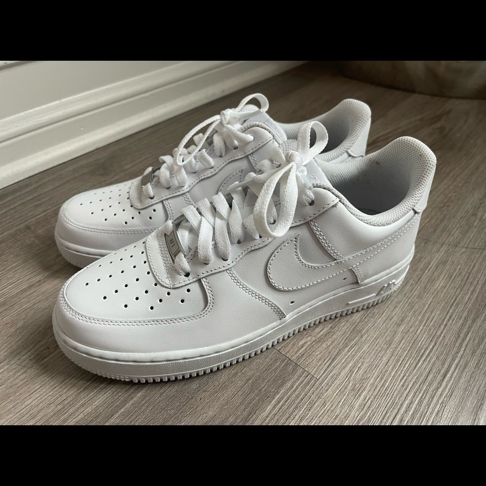 NEW Nike Air Force 1 White Size 7.5 Mens